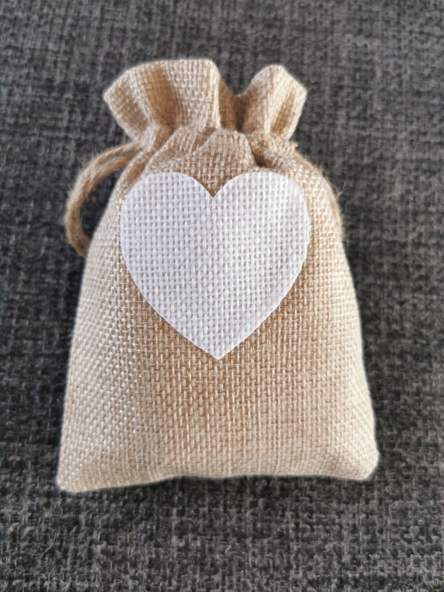 Lauamäng magnetiliste kivikestega