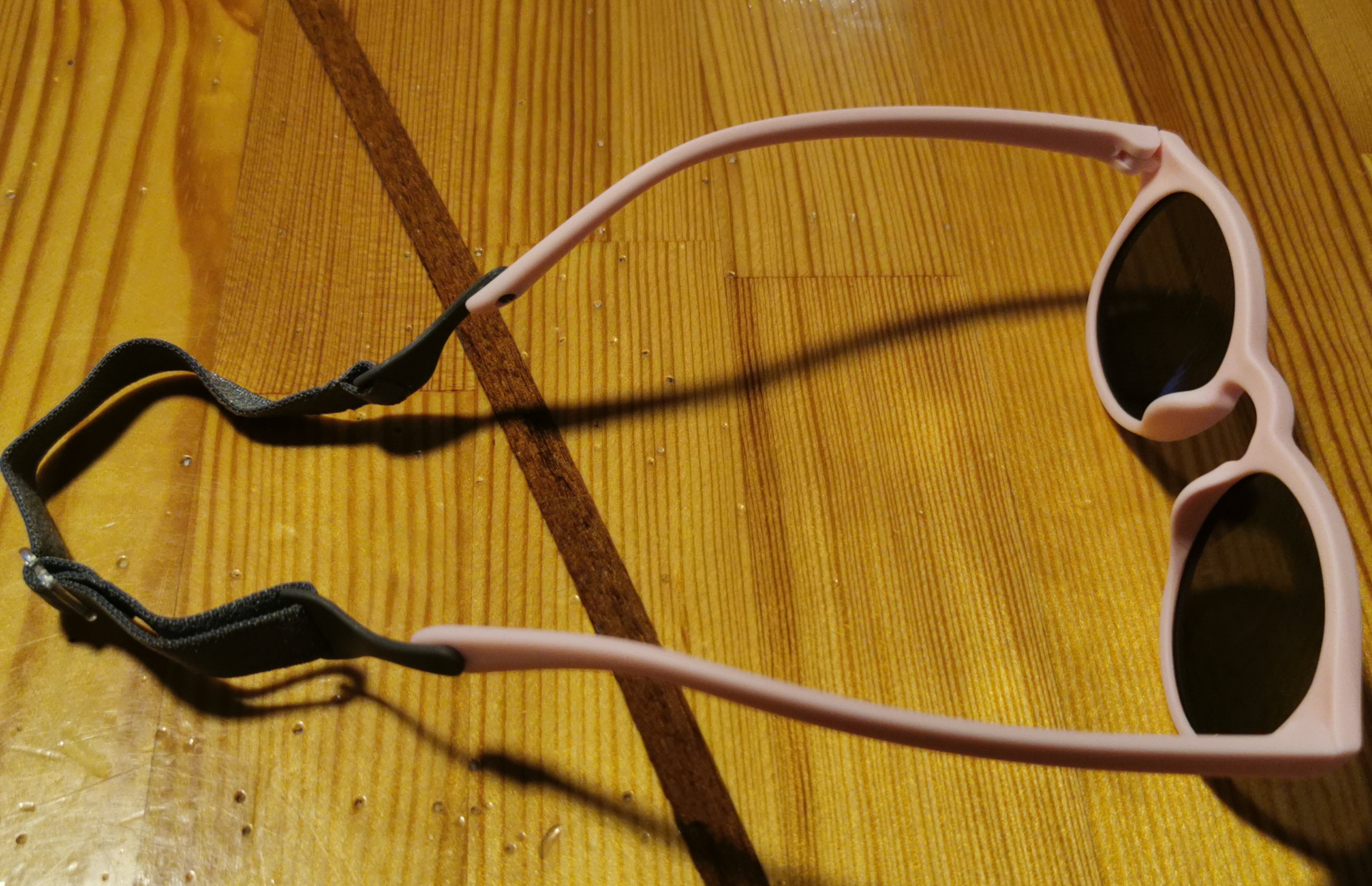 Painduva raamiga päikeseprillid kuni 3-aastastele