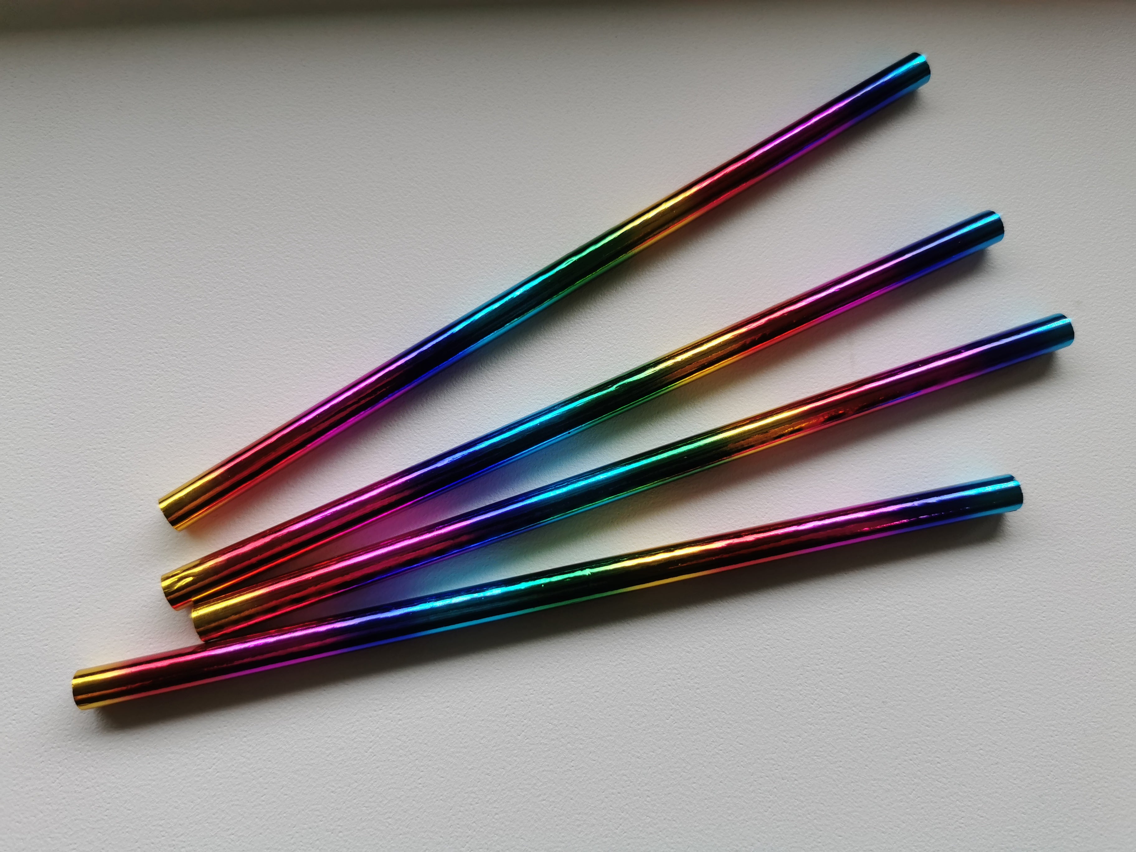 Vikerkaarevärvilised pliiatsid, 2 tk