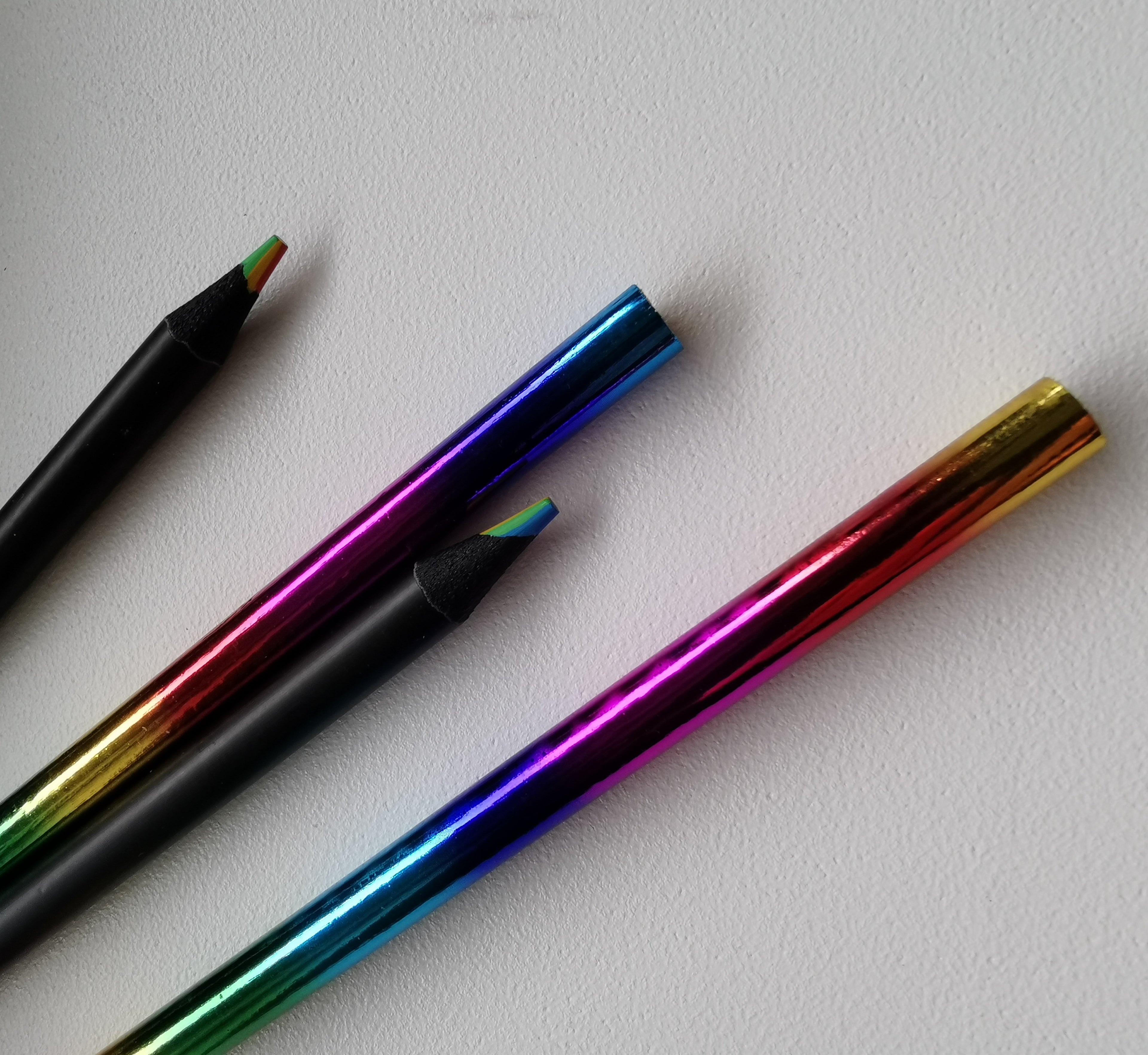 Vikerkaarevärvilised pliiatsid, 2 tk