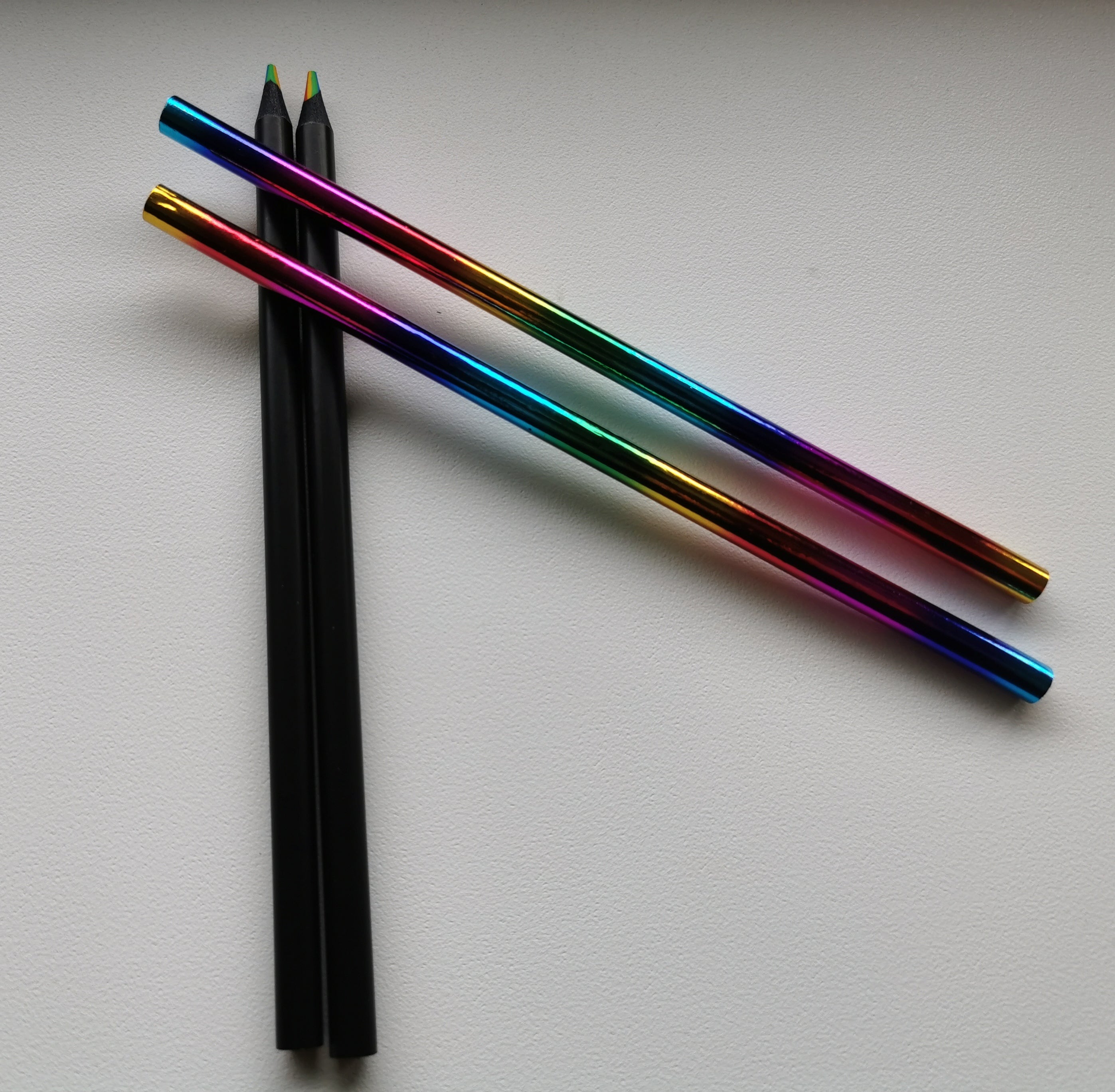 Vikerkaarevärvilised pliiatsid, 2 tk