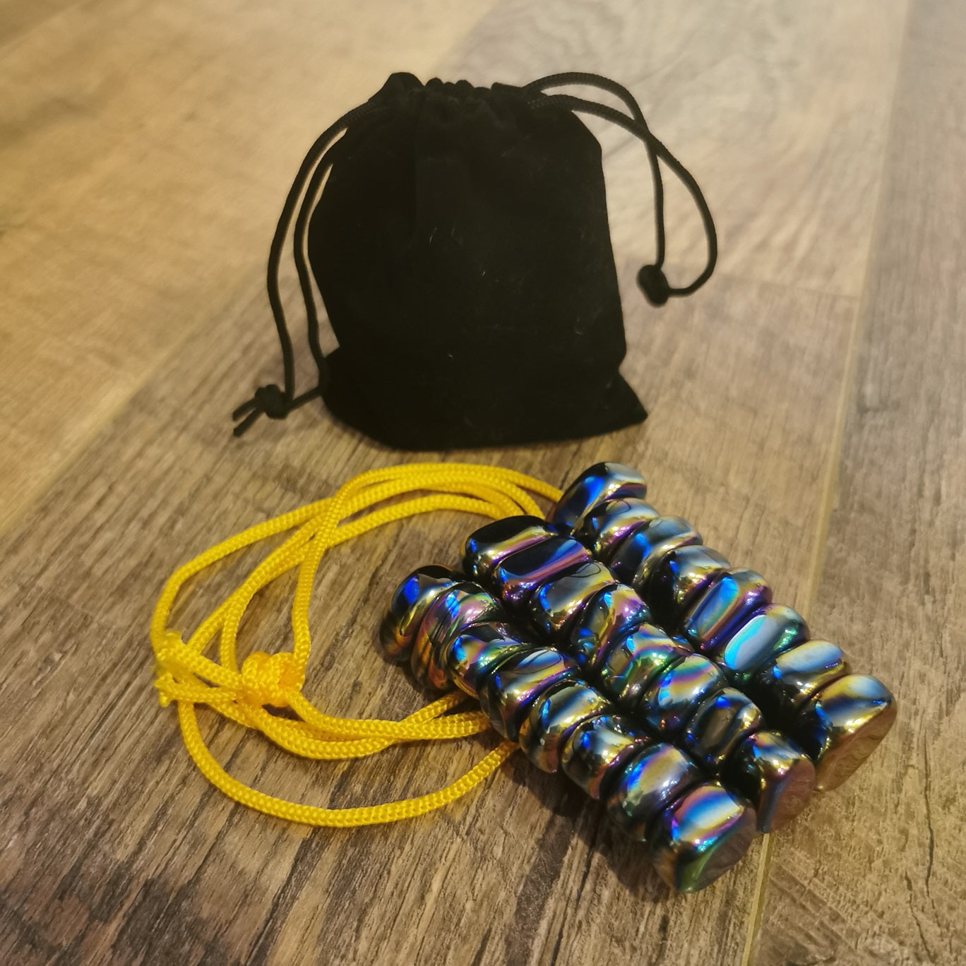 Lauamäng magnetiliste kivikestega