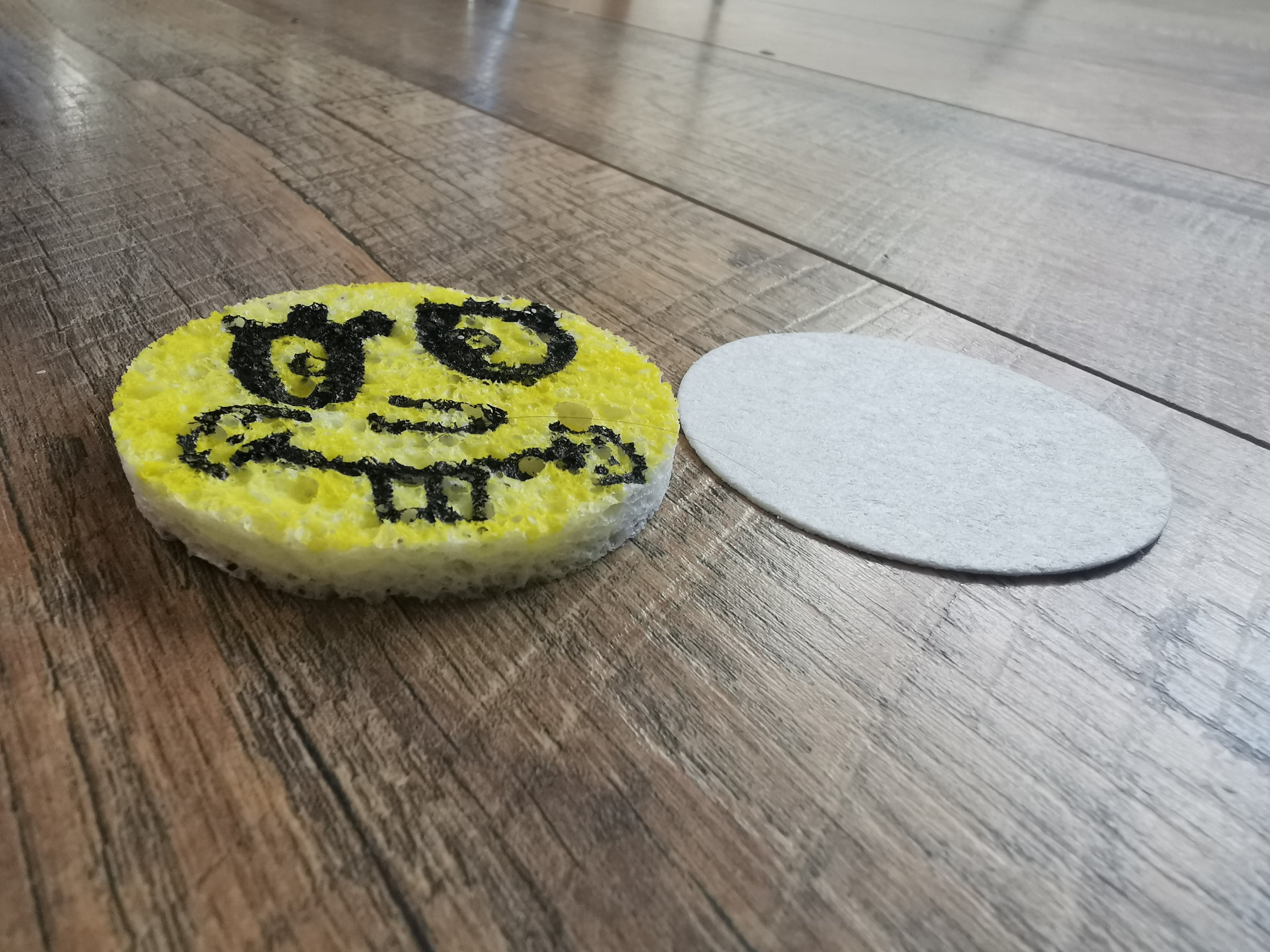 Maagiliste 3D-joonistupaberite ja pintsli komplekt