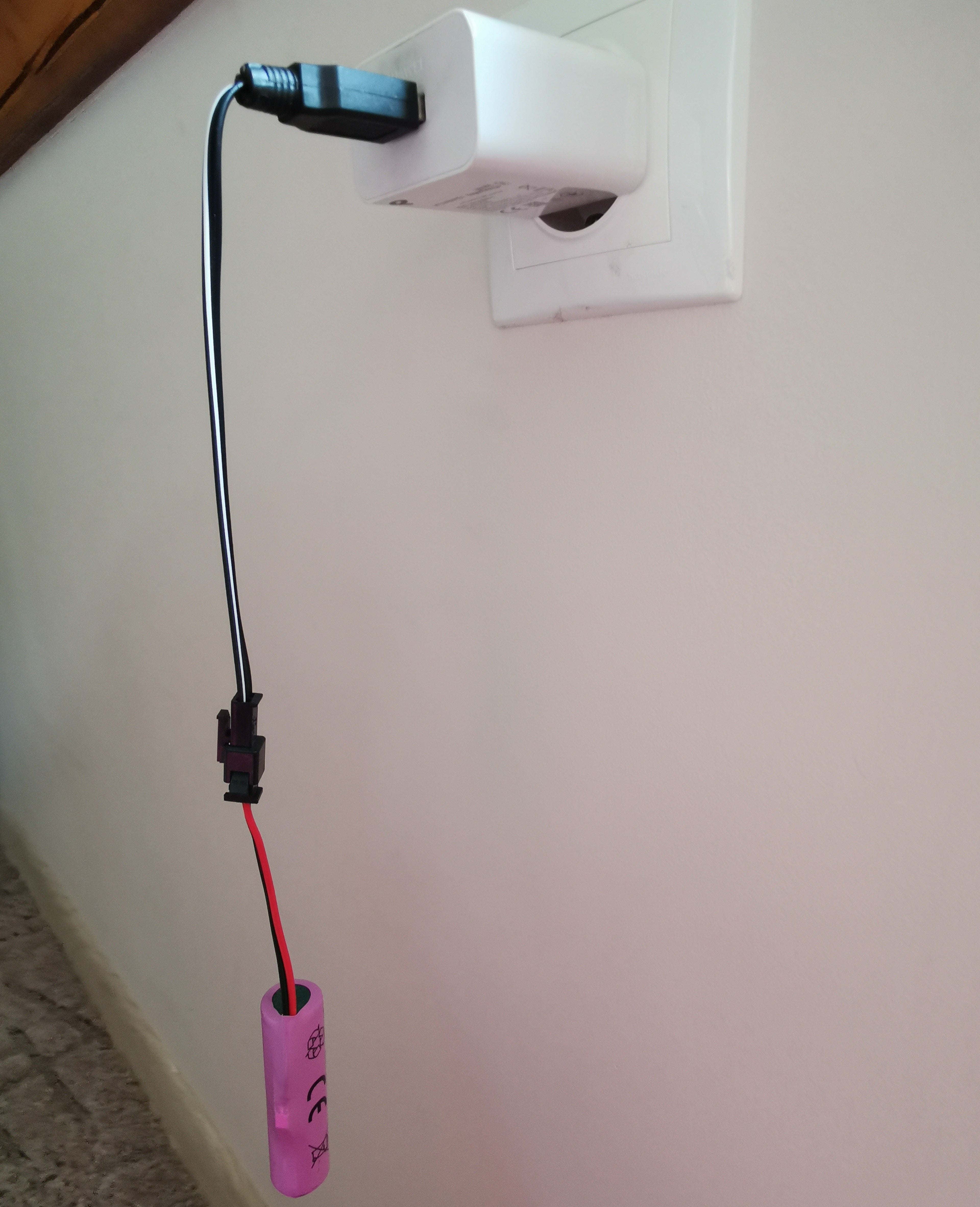 Elektriline mängupüstol geelkuulidega