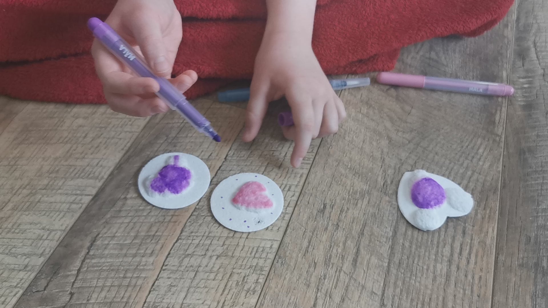 Maagiliste 3D-joonistupaberite ja pintsli komplekt