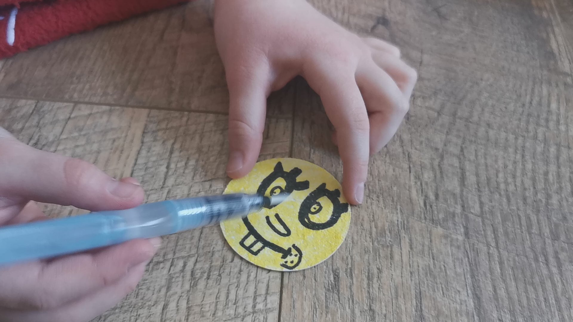 Maagiliste 3D-joonistupaberite ja pintsli komplekt